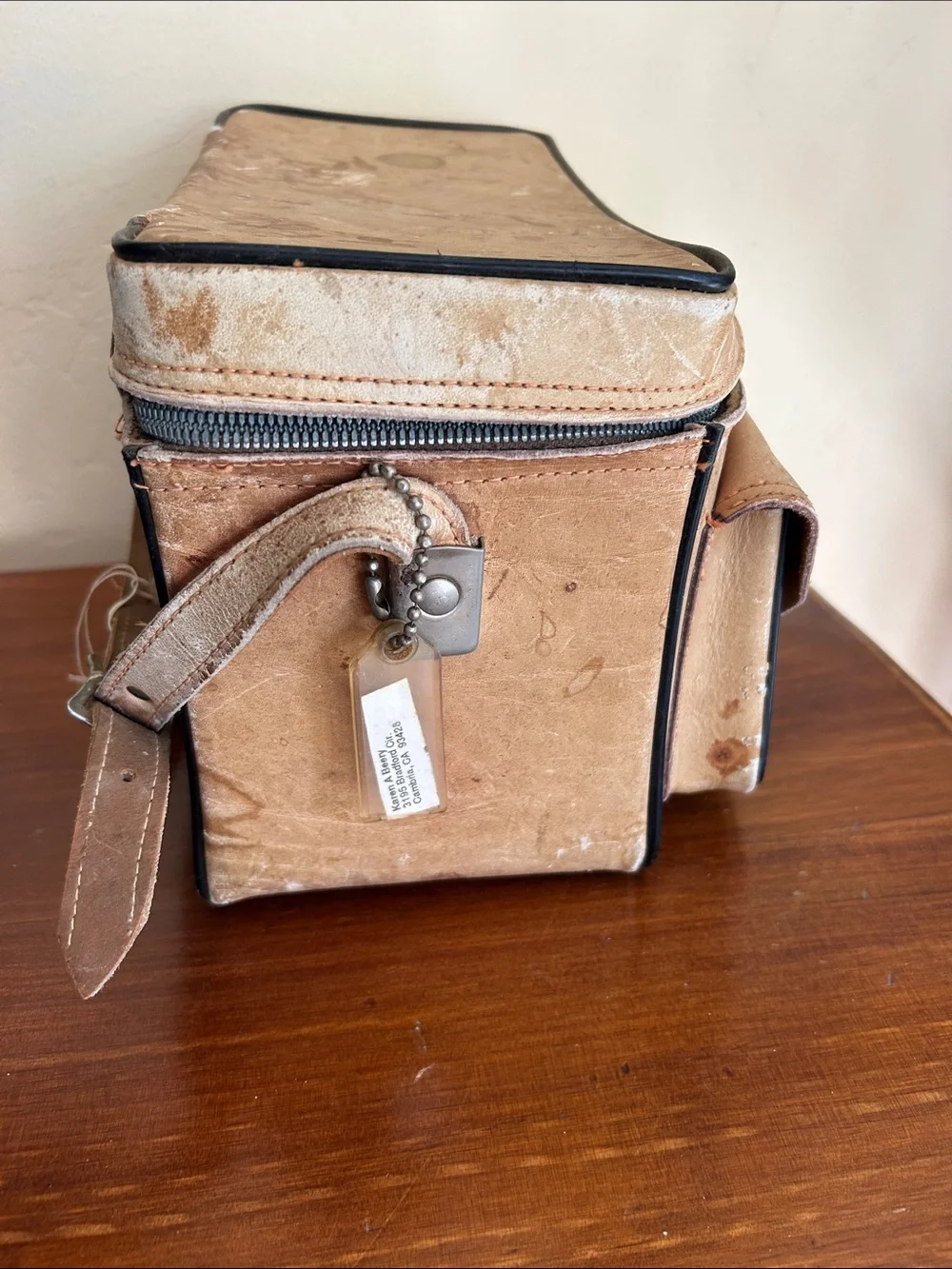 Vintage Perrin The Sportsman 502 Tan Leather Camera Messenger Bag w/ Patina